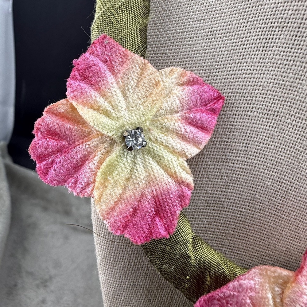 Vintage Necklace‎ Flower Fabric Artisan Statement Spring 18" - Picture 2 of 9